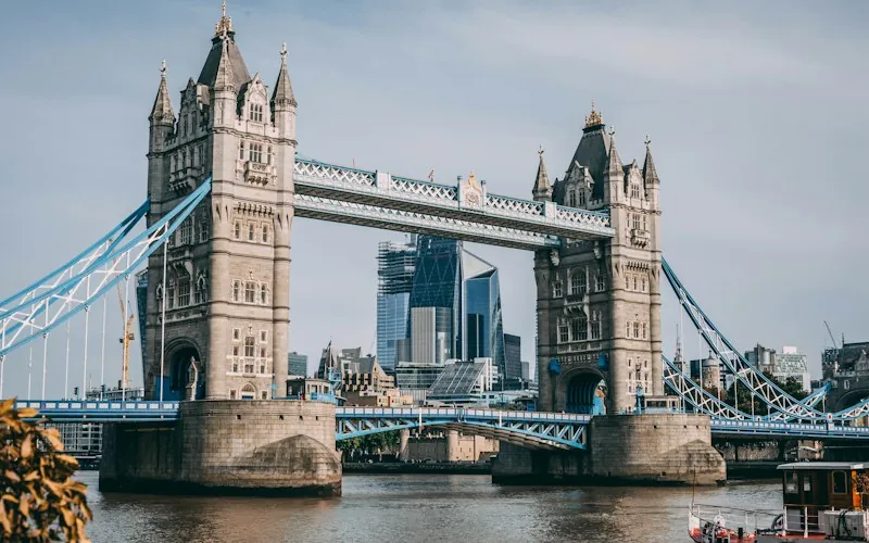 London & UK Expat Mortgages: Buy Australian Property While Abroad
